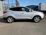 Hyundai Tucson 2013 годаүшін6 900 000 тг. в Караганда – фото 2