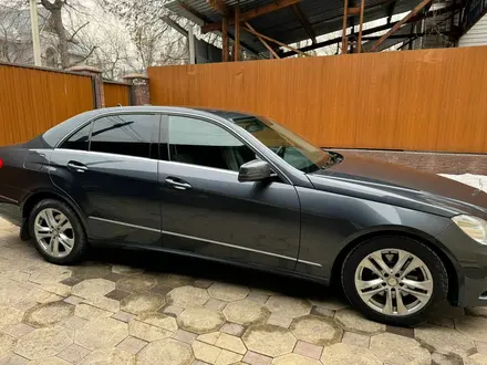 Mercedes-Benz E 300 2011 года за 10 500 000 тг. в Алматы – фото 2