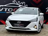 Hyundai Accent 2022 года за 8 700 000 тг. в Атырау