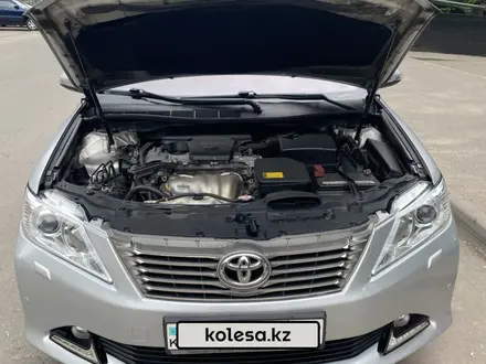 Toyota Camry 2014 года за 10 500 000 тг. в Алматы – фото 20