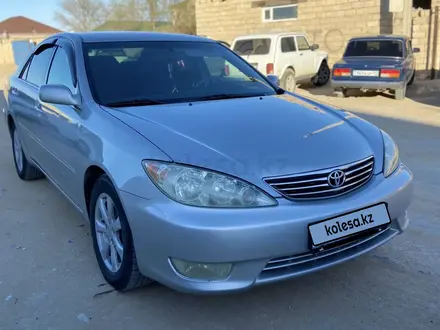 Toyota Camry 2005 года за 5 600 000 тг. в Актау – фото 2