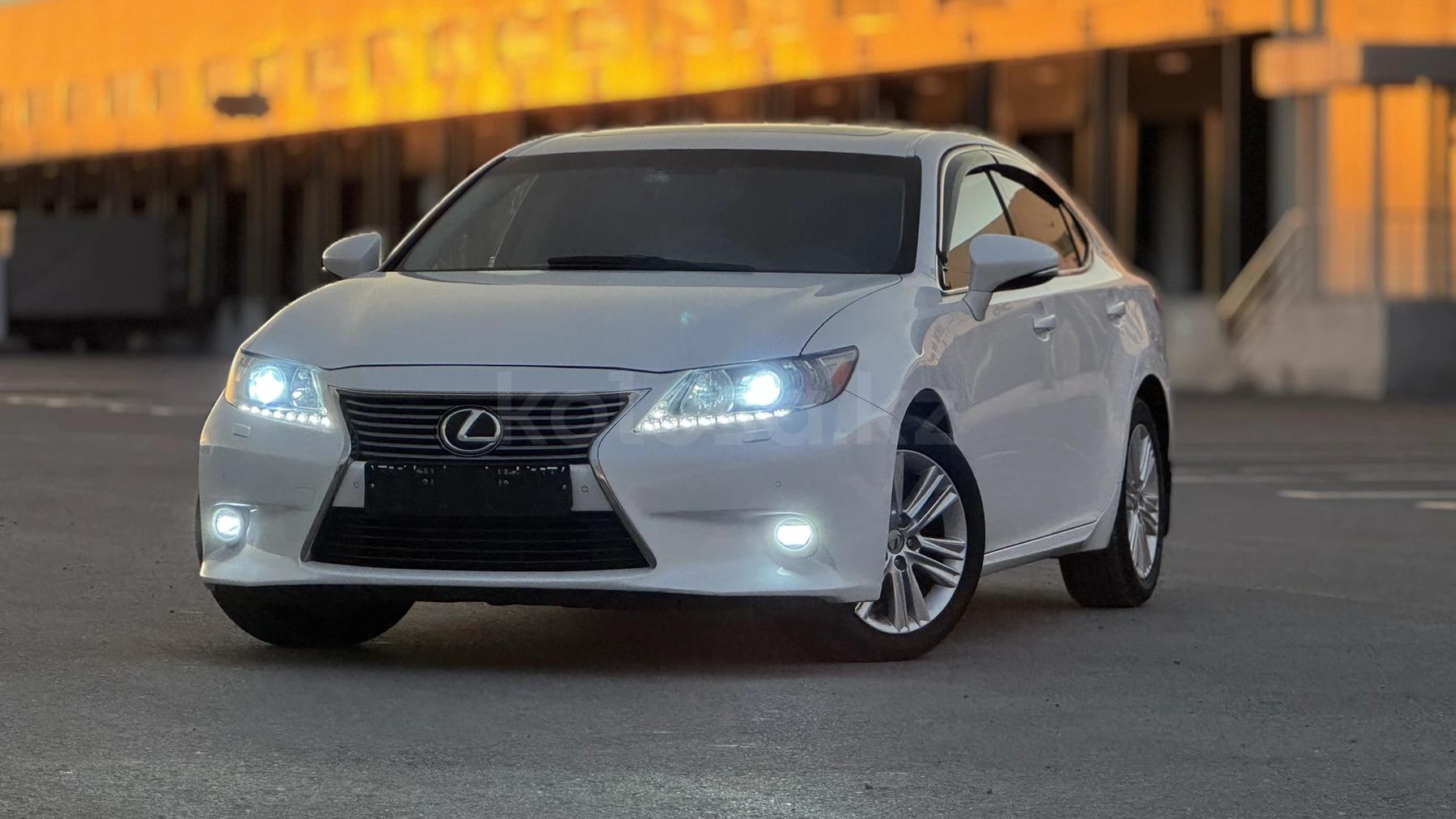 Lexus ES 250 2015 г.