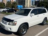 Toyota Highlander 2004 годаүшін7 600 000 тг. в Астана – фото 2