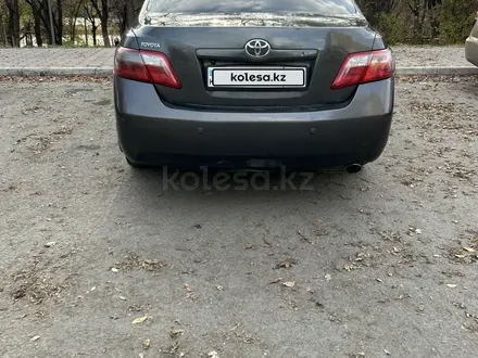 Toyota Camry 2007 года за 6 500 000 тг. в Семей – фото 4