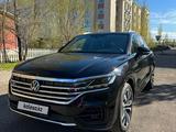 Volkswagen Touareg 2021 года за 32 000 000 тг. в Астана