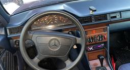 Mercedes-Benz E 230 1993 года за 2 500 000 тг. в Алматы – фото 2