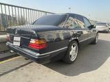 Mercedes-Benz E 230 1993 года за 2 500 000 тг. в Алматы