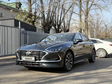 Hyundai Sonata 2022 года за 12 999 000 тг. в Алматы