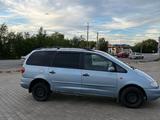 Volkswagen Sharan 1997 годаfor1 600 000 тг. в Уральск