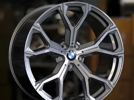 Комплект колес для BMW X5 G07 G05 R20 21-22 Оригинал, лето зима за 350 000 тг. в Алматы – фото 12