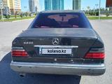 Mercedes-Benz E 220 1993 годаfor1 500 000 тг. в Туркестан – фото 4