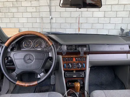Mercedes-Benz E 280 1995 года за 1 800 000 тг. в Тараз – фото 5