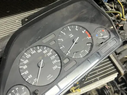 Привозной оригинал щиток приборов BMW за 2 000 тг. в Алматы