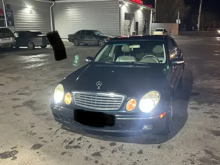 Mercedes-Benz E 320 2002 года за 3 000 000 тг. в Астана – фото 2