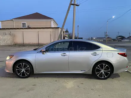 Lexus ES 300h 2012 года за 8 500 000 тг. в Жанаозен – фото 3