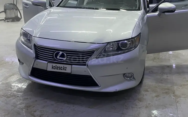 Lexus ES 300h 2012 года за 8 500 000 тг. в Жанаозен