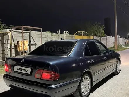 Mercedes-Benz E 280 1998 года за 2 200 000 тг. в Шымкент – фото 2