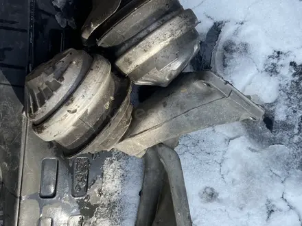 Подушки двигателя Мерседес w124 m111.2, 2.2’ 3 за 6 000 тг. в Сарыагаш