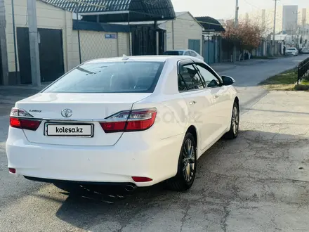 Toyota Camry 2017 года за 12 400 000 тг. в Шымкент – фото 4