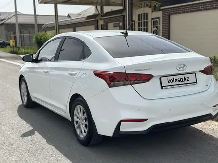 Hyundai Accent 2018 года за 5 950 000 тг. в Шымкент – фото 4