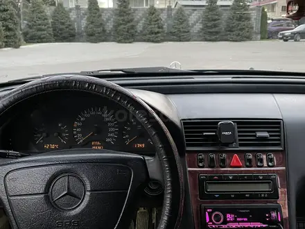 Mercedes-Benz C 240 1998 года за 2 100 000 тг. в Алматы – фото 13