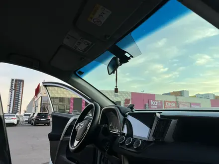 Toyota RAV4 2014 года за 8 400 000 тг. в Астана – фото 33