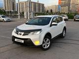 Toyota RAV4 2014 годаүшін8 400 000 тг. в Астана
