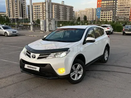 Toyota RAV4 2014 года за 8 400 000 тг. в Астана