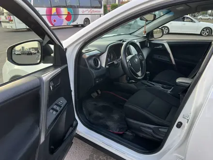 Toyota RAV4 2014 года за 8 400 000 тг. в Астана – фото 20