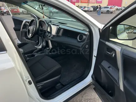 Toyota RAV4 2014 года за 8 400 000 тг. в Астана – фото 26