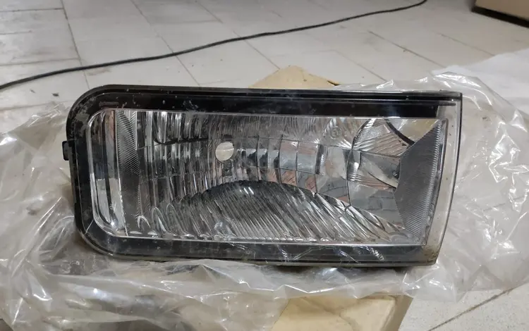 Противотуманная фара на Toyota Land Cruiser 200, б/у оригинал. за 20 000 тг. в Астана