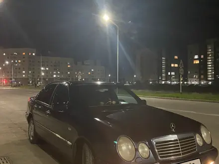 Mercedes-Benz E 230 1996 года за 3 000 000 тг. в Талдыкорган – фото 4