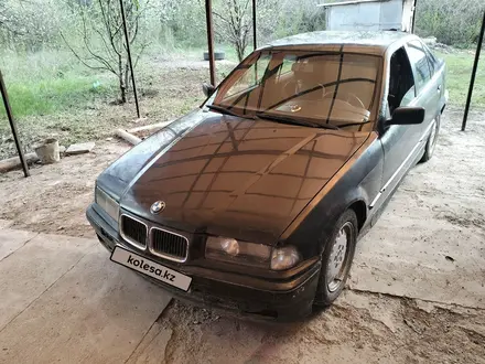 BMW 320 1992 года за 1 000 000 тг. в Уральск