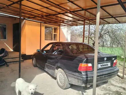 BMW 320 1992 года за 1 000 000 тг. в Уральск – фото 2