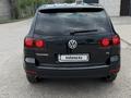 Volkswagen Touareg 2009 года за 7 800 000 тг. в Астана – фото 15