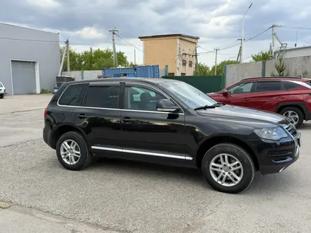 Volkswagen Touareg 2009 года за 7 800 000 тг. в Астана – фото 17