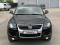 Volkswagen Touareg 2009 года за 7 800 000 тг. в Астана – фото 19