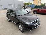 Volkswagen Touareg 2009 года за 7 800 000 тг. в Астана