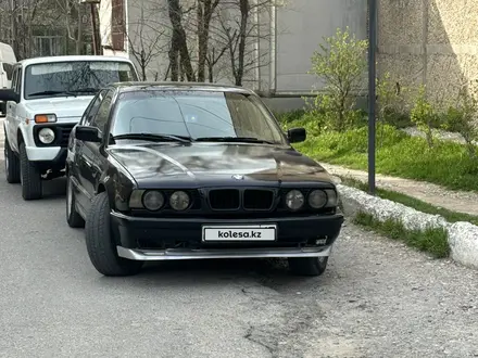 BMW 525 1995 года за 2 300 000 тг. в Шымкент – фото 3