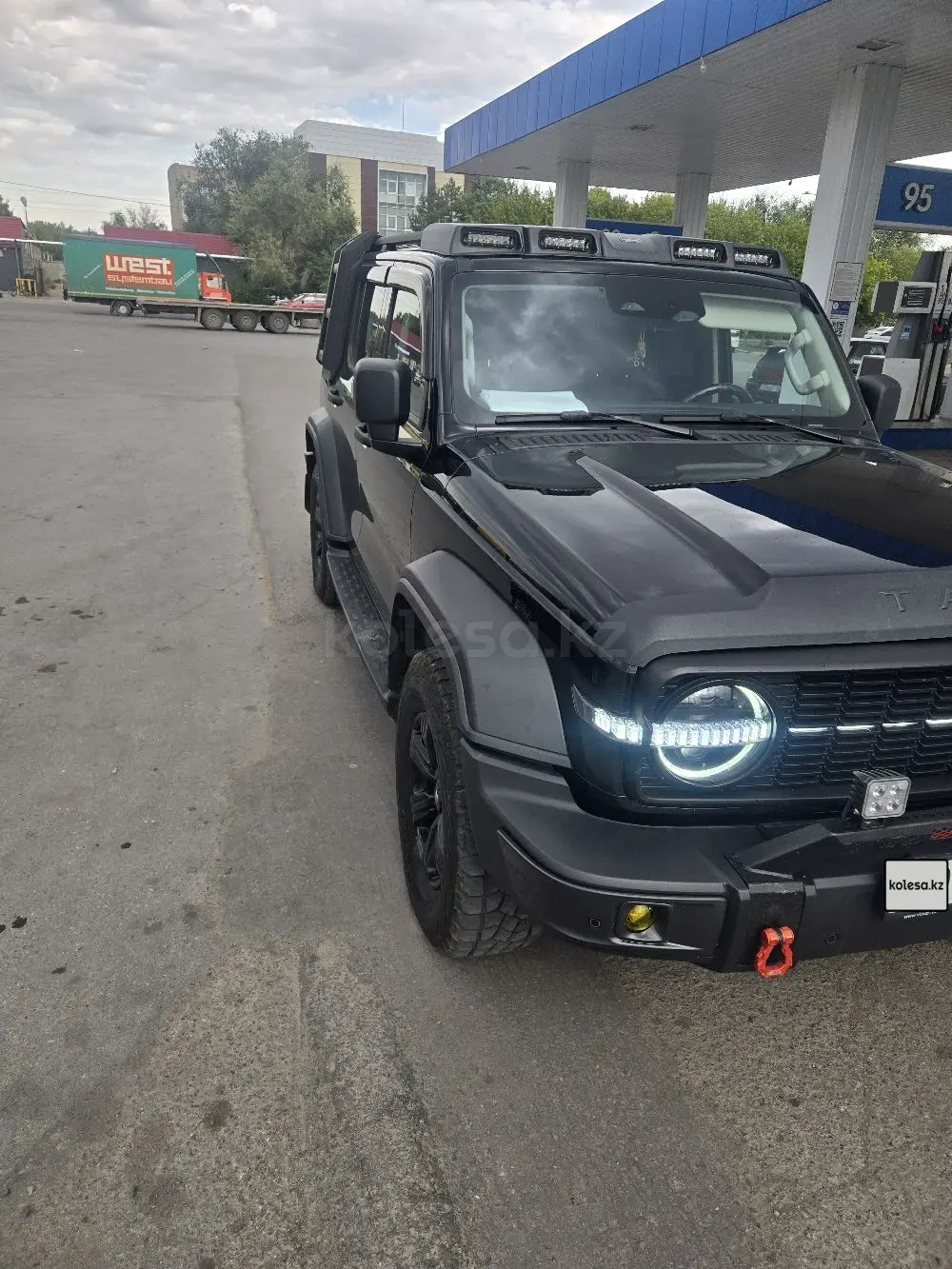 Tank 300, 2025