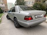 Mercedes-Benz E 220 1994 годаfor2 400 000 тг. в Алматы – фото 3