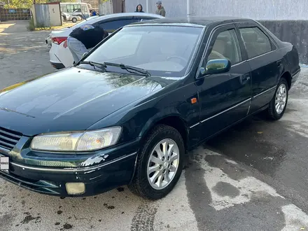 Toyota Camry 1998 года за 1 700 000 тг. в Алматы – фото 20