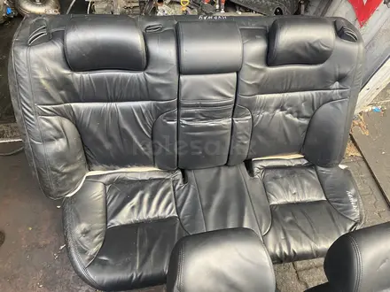 Lexus Es 300 Салон Сидения Чёрный И Бежевый за 150 000 тг. в Алматы – фото 2