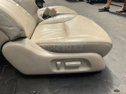 Lexus Es 300 Салон Сидения Чёрный И Бежевый за 150 000 тг. в Алматы – фото 10