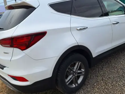 Hyundai Santa Fe 2018 года за 6 700 000 тг. в Актобе – фото 7