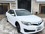 Toyota Camry 2014 года за 6 200 000 тг. в Актобе – фото 4