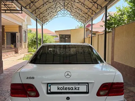 Mercedes-Benz E 200 1997 года за 2 700 000 тг. в Шымкент – фото 4