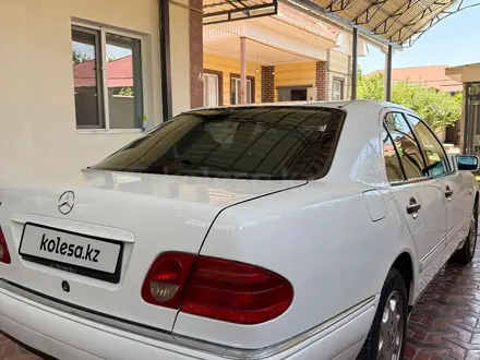 Mercedes-Benz E 200 1997 года за 2 700 000 тг. в Шымкент – фото 5