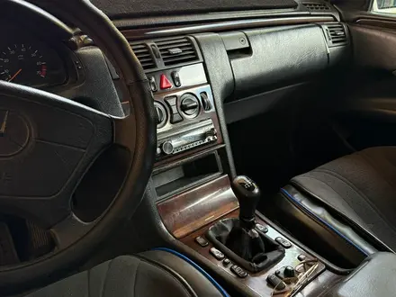 Mercedes-Benz E 200 1997 года за 2 700 000 тг. в Шымкент – фото 6