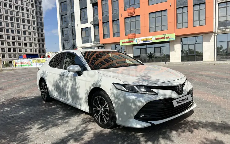 Toyota Camry 2020 года за 12 000 000 тг. в Жанаозен
